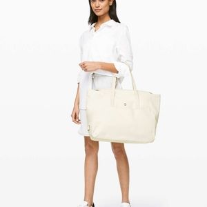 Lululemon All Avenues Bag *26L